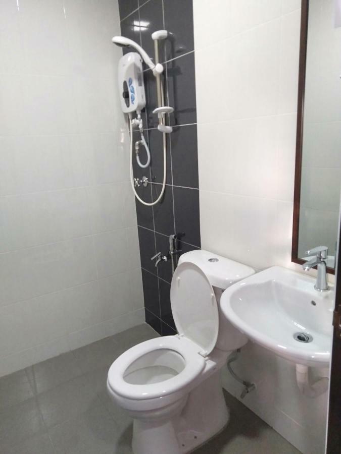 Purple Dream Home Teluk Panglima Garang Esterno foto